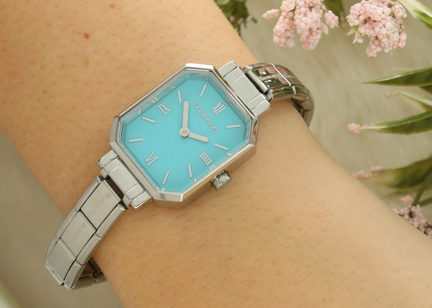 Elegancki zegarek damski Nomination Composable 076037032 z turkusową tarczą i bransoletą Composable Classic. Wymienne ogniwa, mechanizm kwarcowy Miyota, wodoszczelność 3ATM.1.jpg